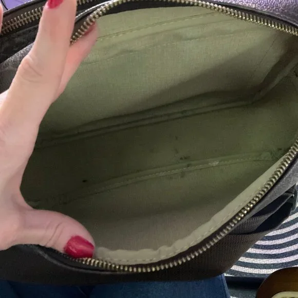 Louis Vuitton Reporter PM Monogram Crossbody Bag - Picture 9 of 9